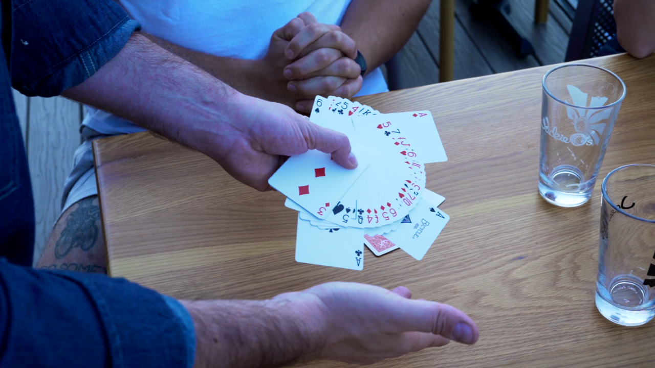 Transpo Travel by Luis Olmedo ~ The most visual multiple card transposition ever, from a FISM champion!