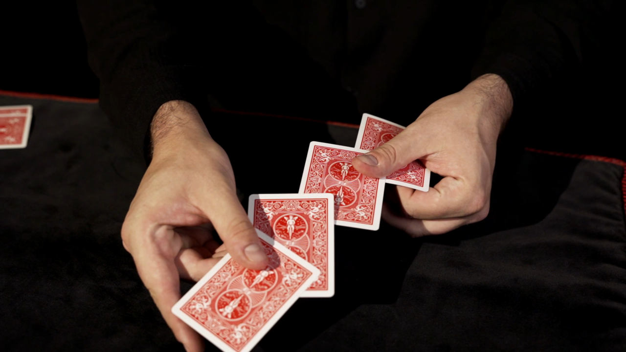Transpo Travel by Luis Olmedo ~ The most visual multiple card transposition ever, from a FISM champion!