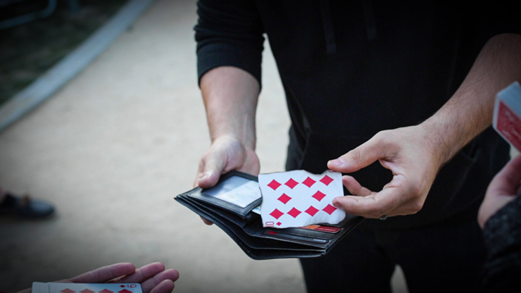 The Aficionado Fire Wallet (Gimmick and Online Instructions)